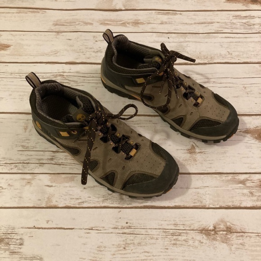 Timberland Lace Up Tan and Black Low Hiking Boots Size 6
